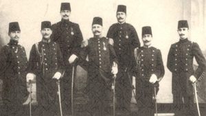 Öğretmen, bireylerin yaşama hazırlanmasında ve kendisini geliştirmesinde en önemli etkenlerden